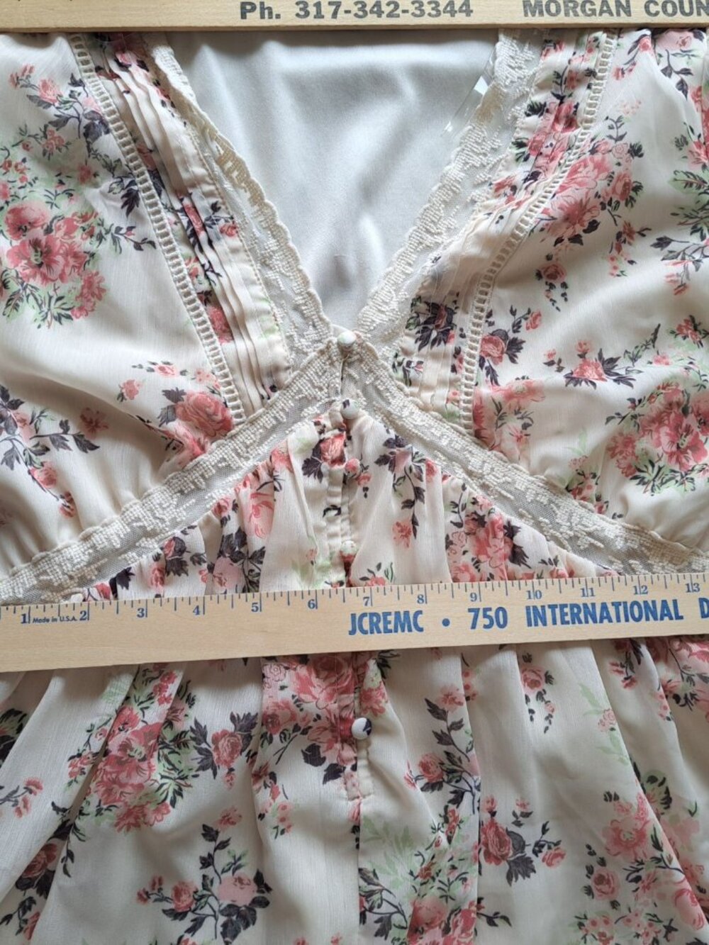 Penelope Rose Floral Maxi Dress XL Lace Trimmed Boho Long Sleeve Tiered Buttons - Picture 8 of 12